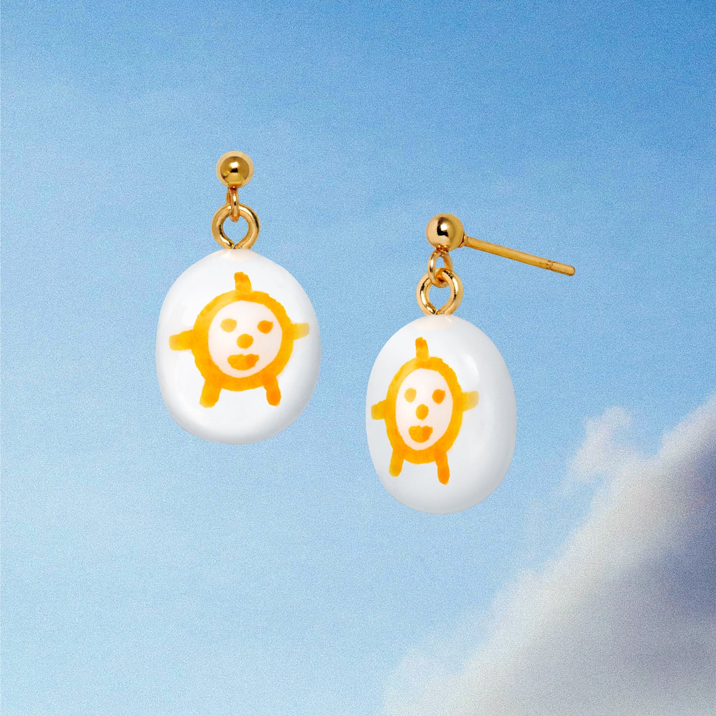 Dainty Happy Sun Dangle